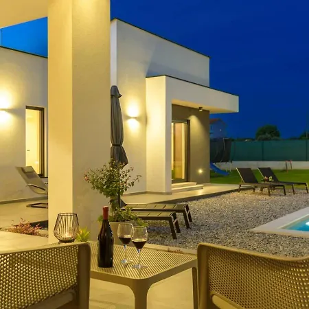 Appartement Beachfront Pool Lido Adriano