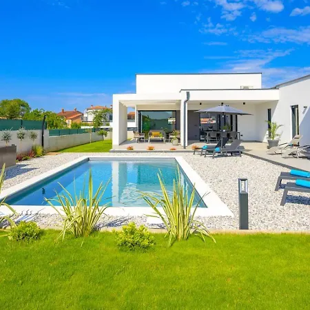 Beachfront Pool