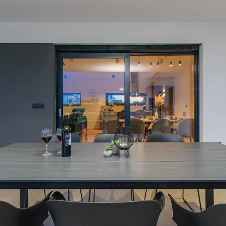 Beachfront Pool Apartment